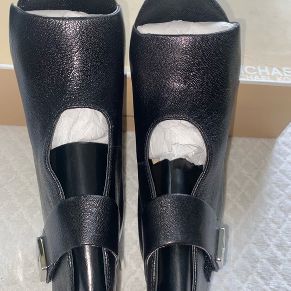 Michael Kors Black leather bootie sandals, size 91/2 - Picture 3 of 8